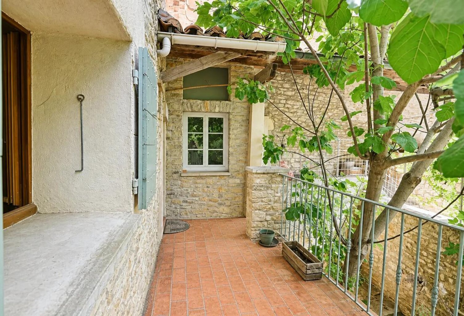 AUTHENTIQUE MAISON EN PIERRE – 8 PIÈCES – ESPACE INDÉPENDANT — photo 1