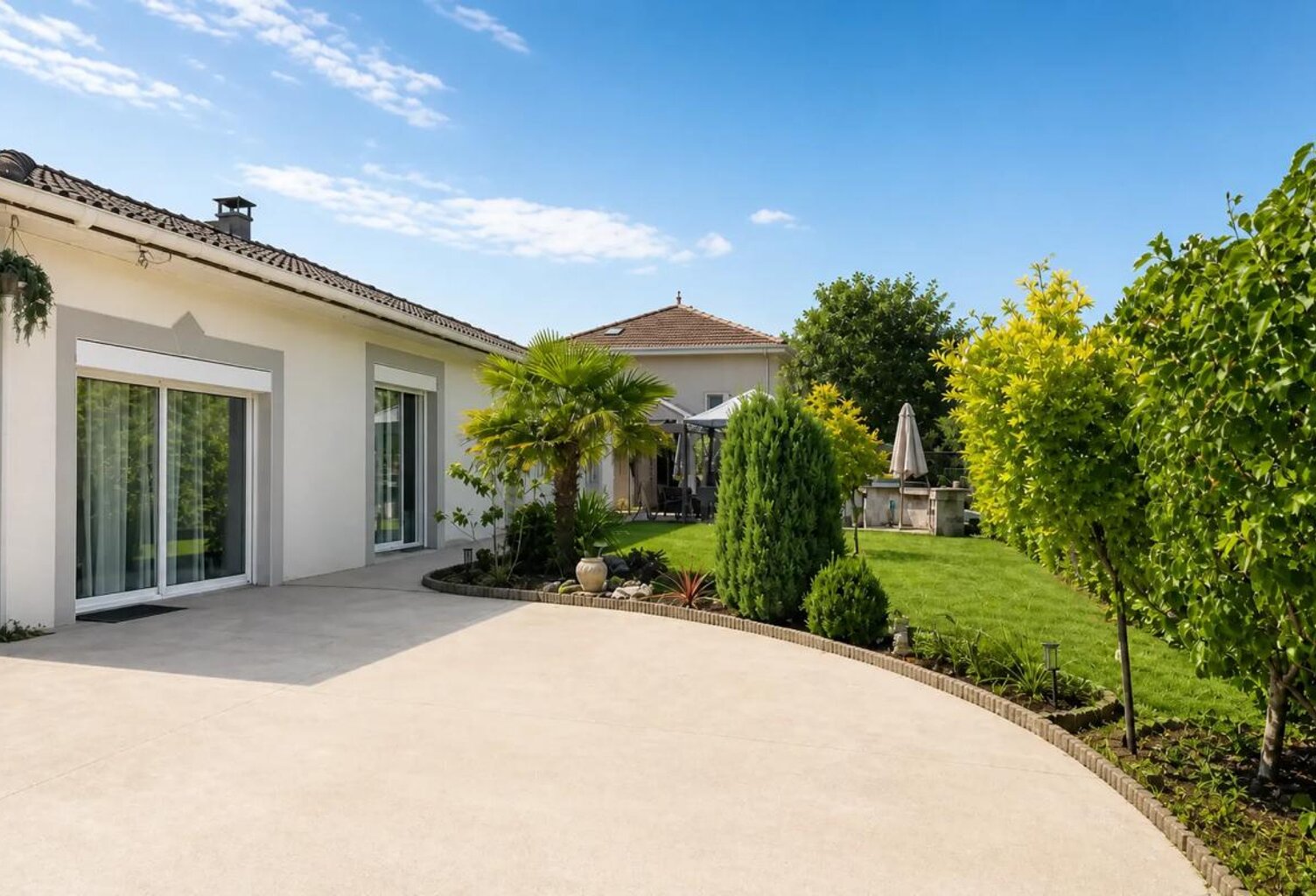 Maison de 7 pièces de 113 m² à Les Roches-de-Condrieu — photo 1