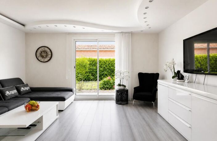 Maison de 7 pièces de 113 m² à Les Roches-de-Condrieu — photo 3