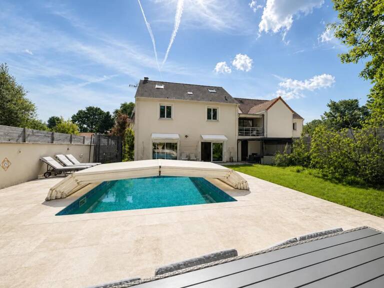 Maison de 7 pièces de 230 m² à Dammarie-les-Lys — photo 1