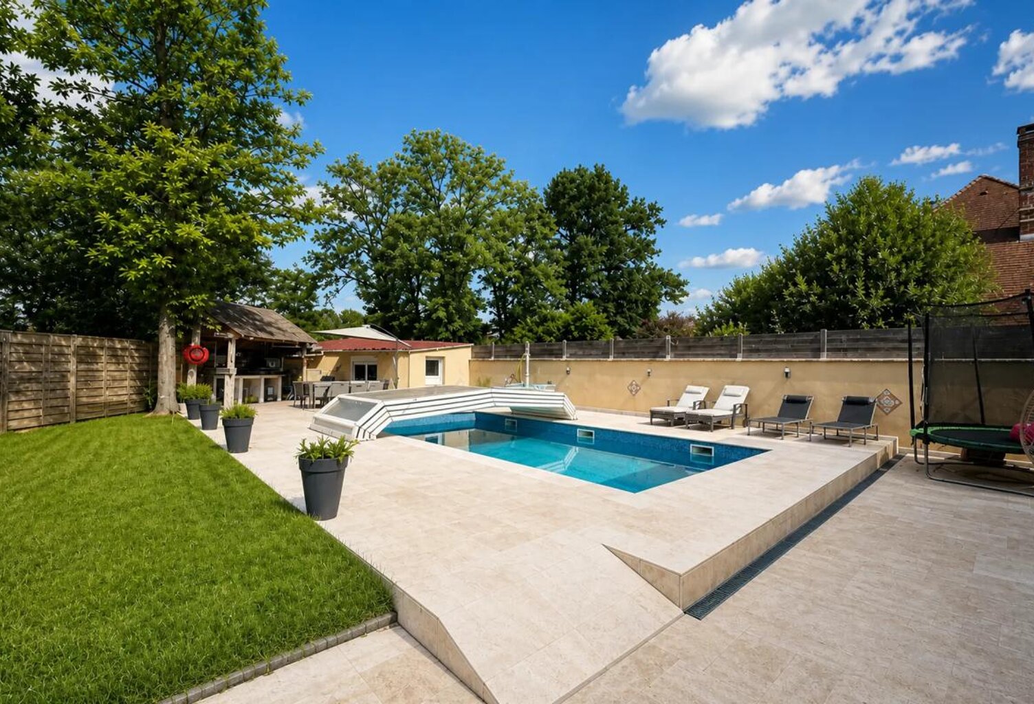 Maison de 7 pièces de 230 m² à Dammarie-les-Lys — photo 1