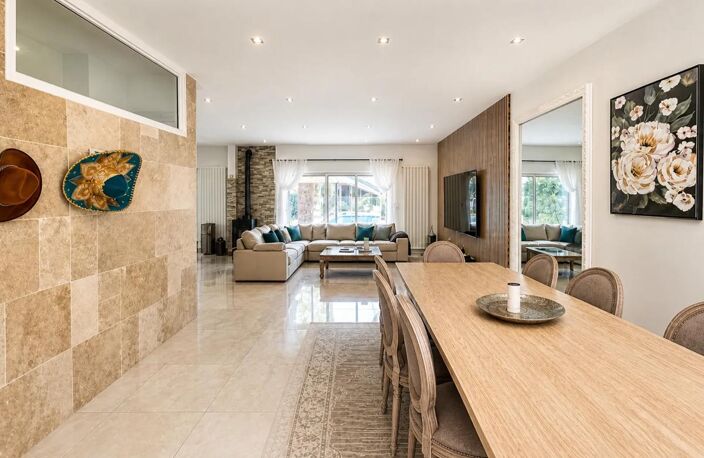 Maison de 7 pièces de 230 m² à Dammarie-les-Lys — photo 4