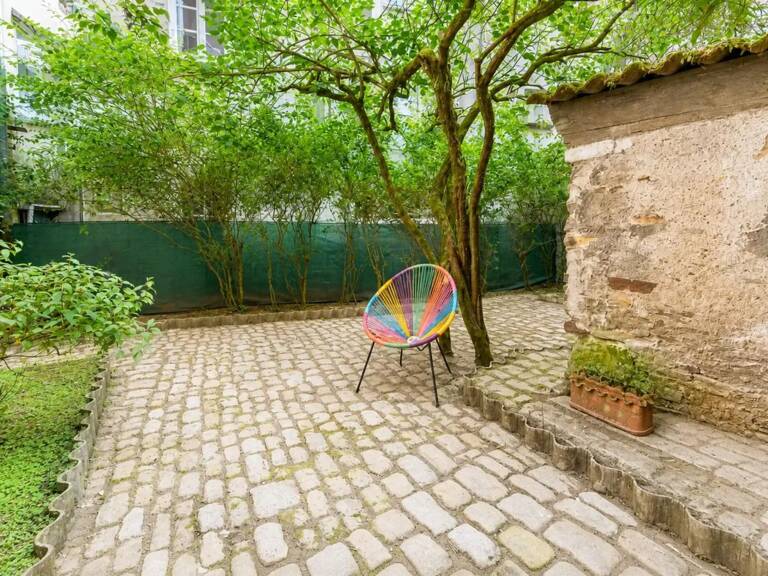 Appartement 2 pièces de 49 m² à Nantes quartier Talensac avec cour arborée — photo 1