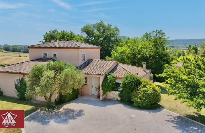 Maison contemporaine avec piscine et jardin — photo 5
