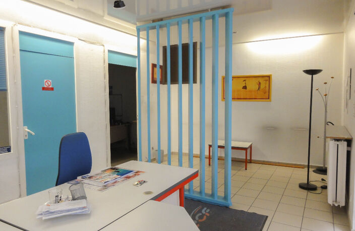 Local commercial Chambery 74 m2 — photo 4