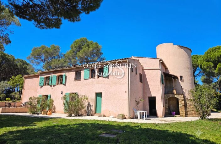 BASTIDE DE CARACTÈRE – 422 M² HABITABLES AVEC 6 LOGEMENTS INDÉPENDANTS, PISCINE ET TERRAIN DE 15 555 M² — photo 2