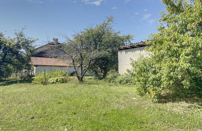 01160 DRUILLAT : Terrain à bâtir — photo 4