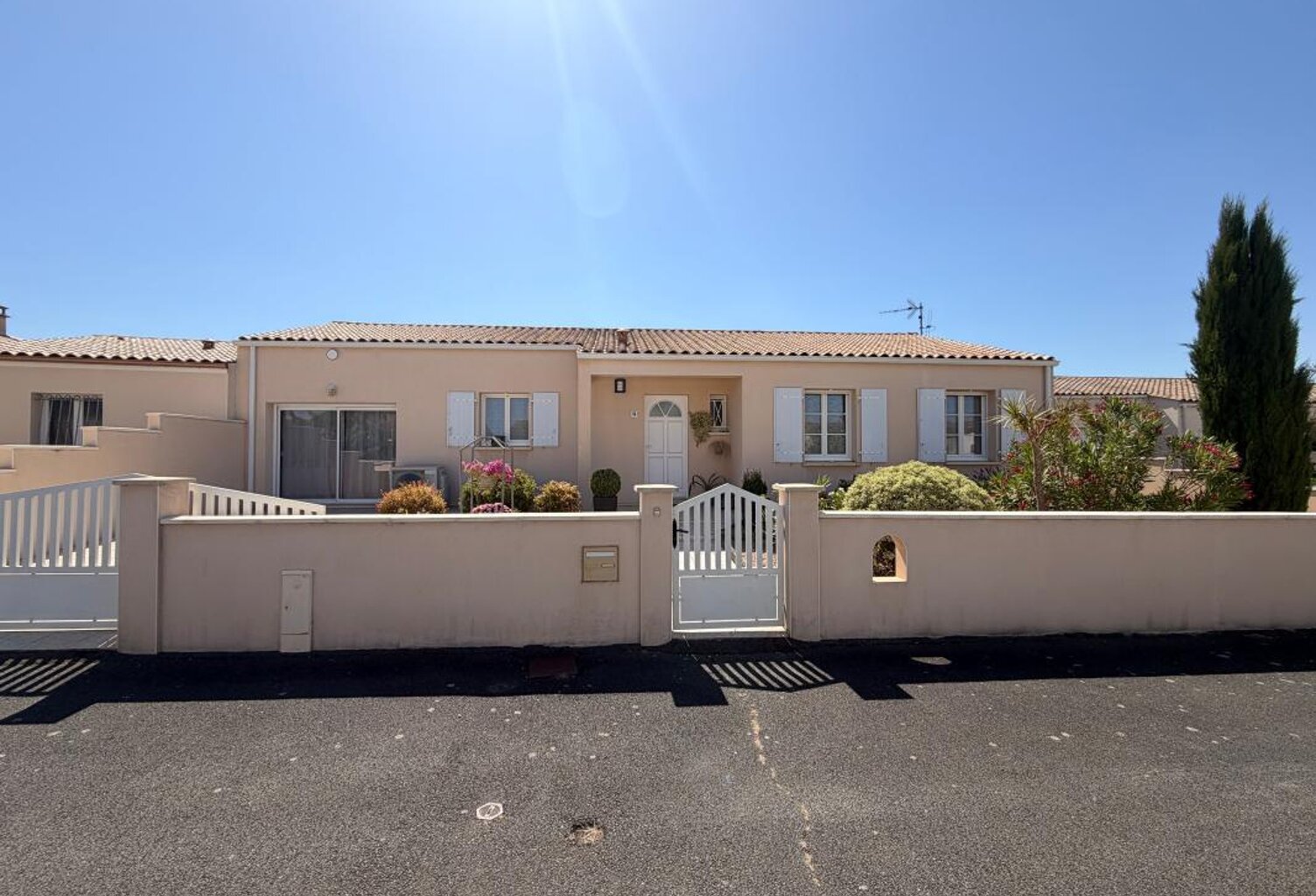 Maison À Vendre — photo 1