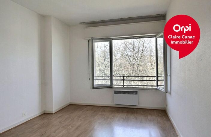 LOCATION : appartement F3 (107 m²) à CASTRES — photo 3