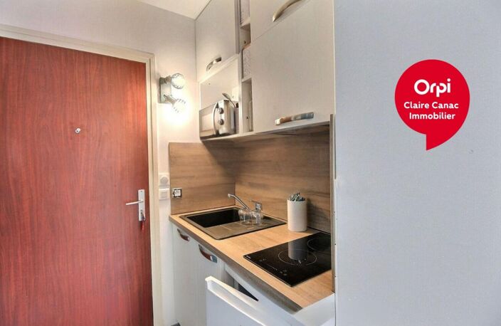 Bel appartement rénové avec balcon — photo 4