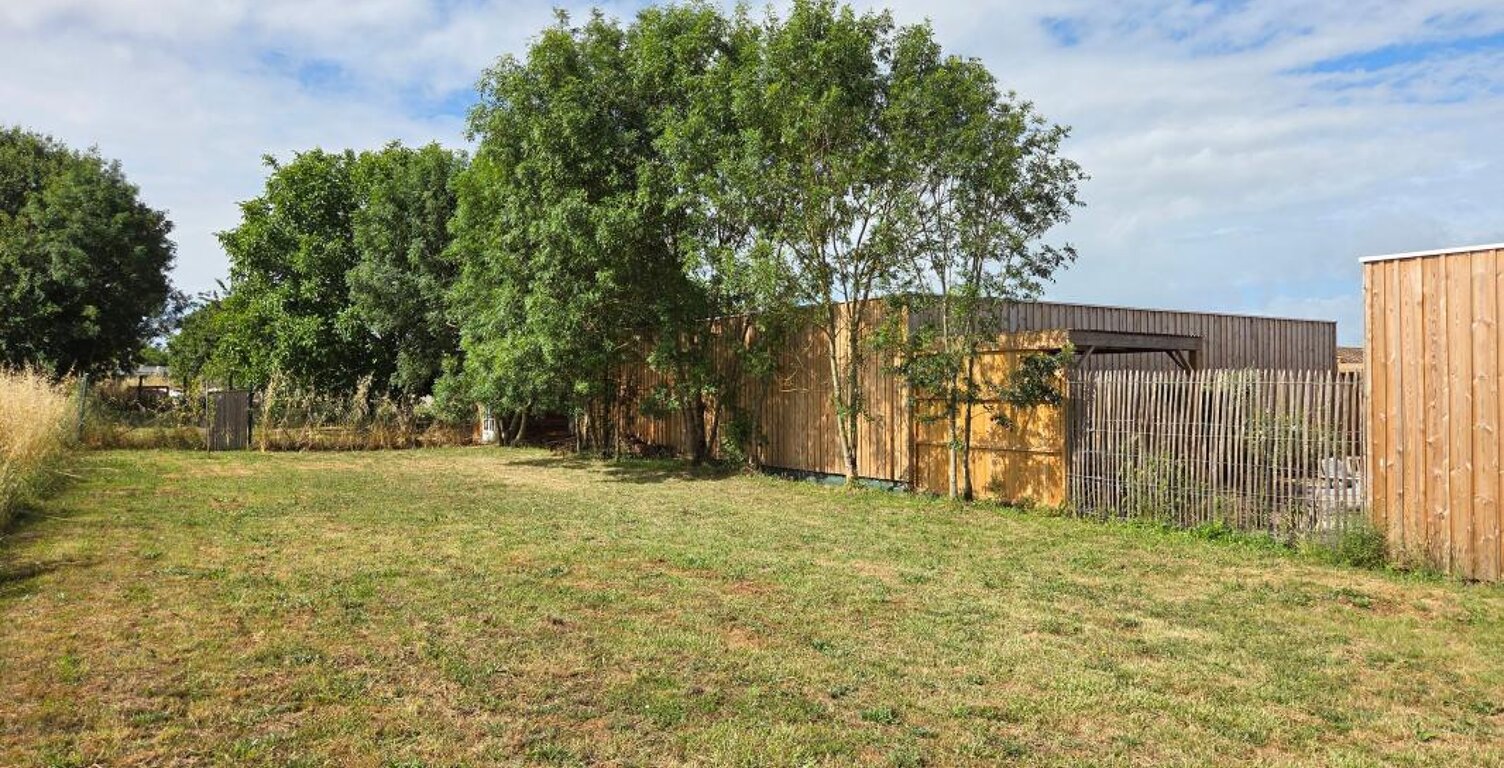   Rare sur le secteur ! Terrain à bâtir de 1 339 m² – Saint-Laurent-de-la-Prée — photo 1