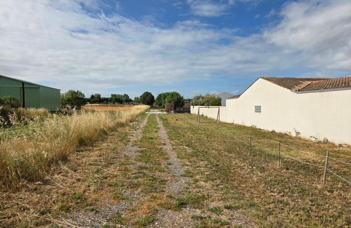   Rare sur le secteur ! Terrain à bâtir de 1 339 m² – Saint-Laurent-de-la-Prée — photo 2