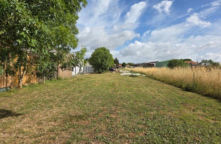   Rare sur le secteur ! Terrain à bâtir de 1 339 m² – Saint-Laurent-de-la-Prée — photo 4