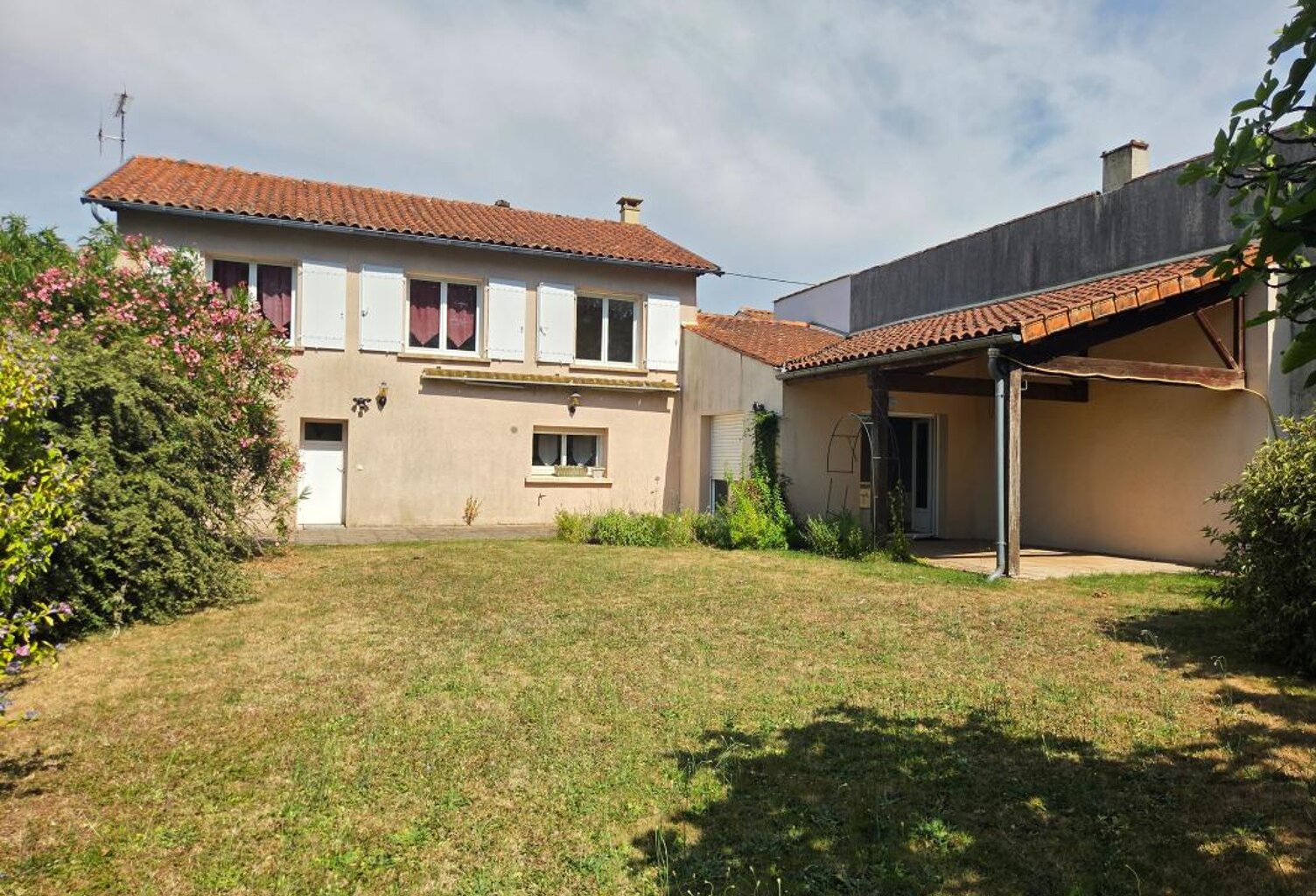 Maison idéale pour une famille ! Ecoles et infrastructures sportives accessibles à pieds — photo 1