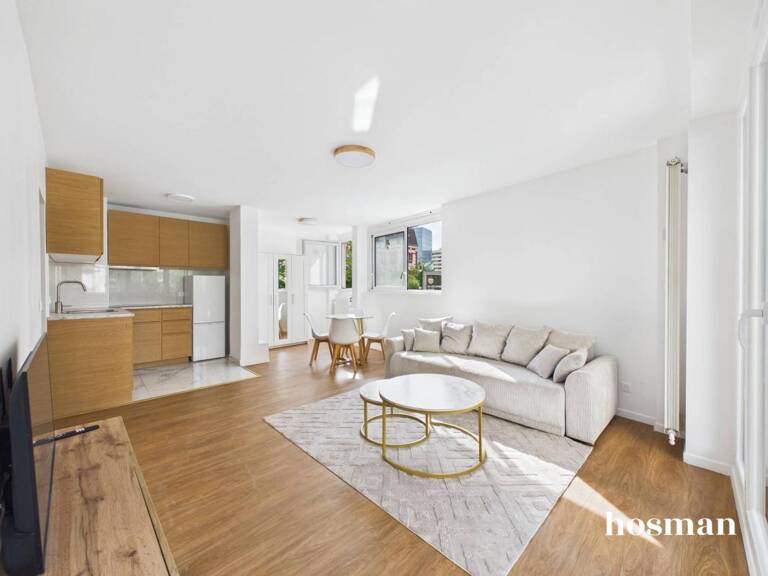 Appartement studio de 35 m² avec balcon - Rue Chauvelot, Paris — photo 1