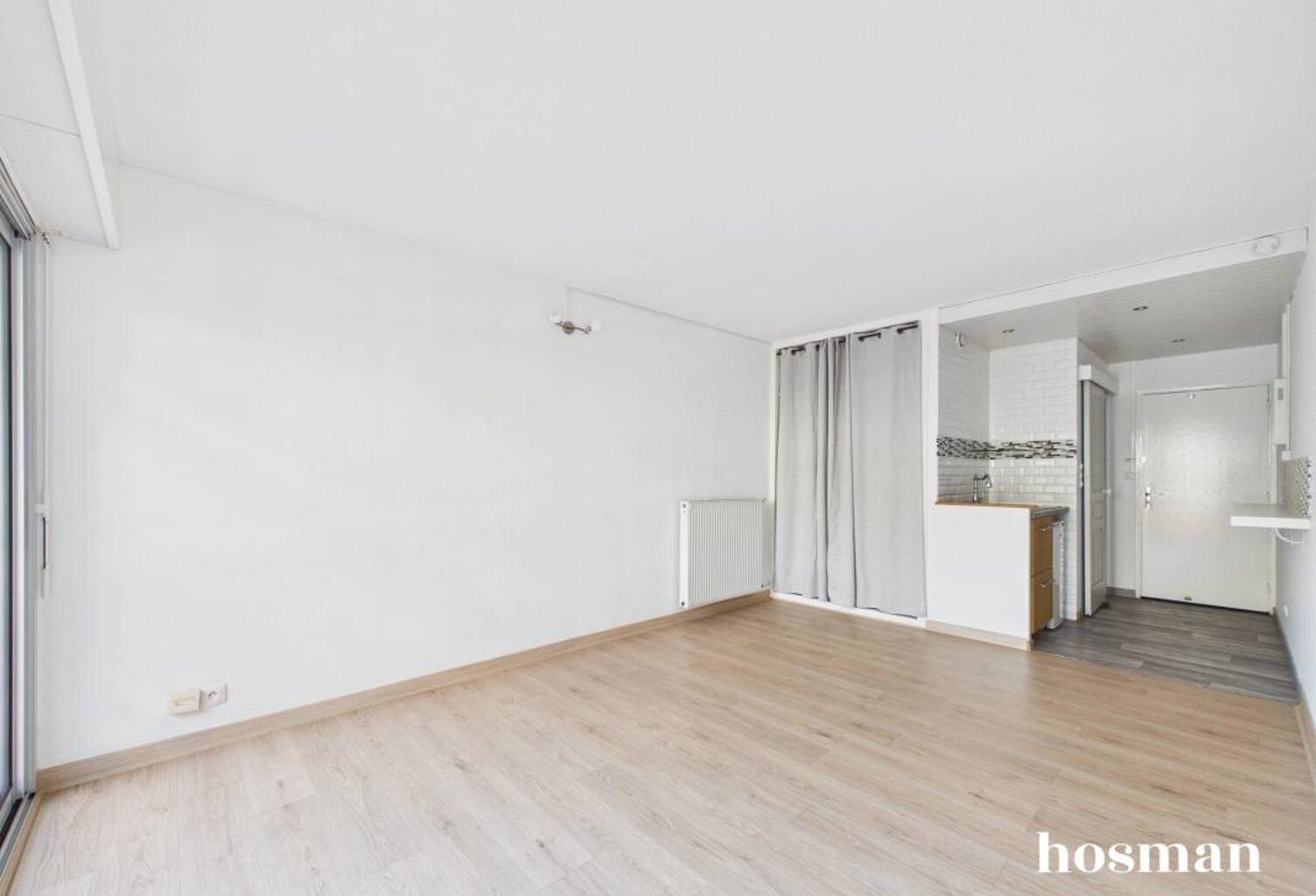 Superbe appartement 1 pièce / Studio de 24 m² avec balcon - Cours De L'Yser, Bordeaux — photo 1