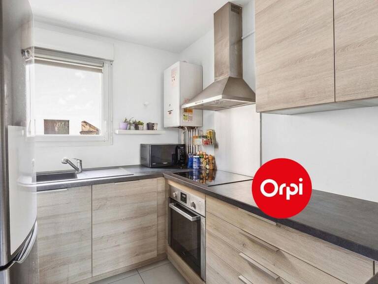 Maison À Vendre Située à SAINT-PRIEST à 3km de Lyon et à 650m du parc de Parilly — photo 1