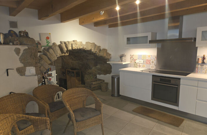 Maison de village en vente à Saint-Martin-De-Castillon — photo 4