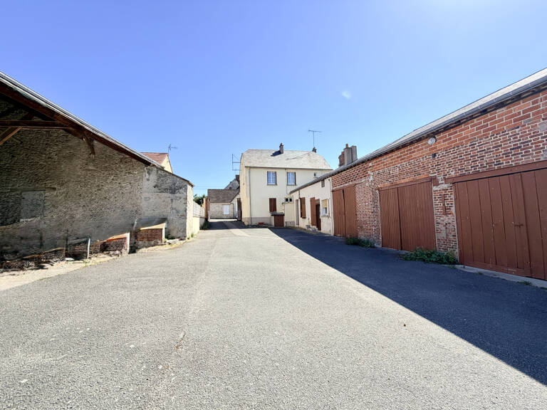 Maison 5 chambres avec dépendances et hangar — photo 1