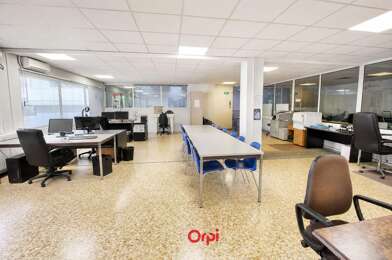 Commerce  649000 €