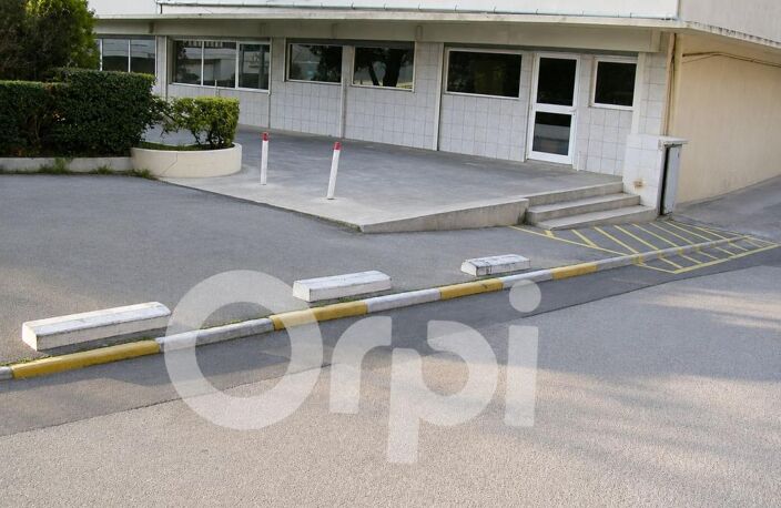 SOUS COMPROMIS – Local commercial de 351 m² – Marseille 11ᵉ Un emplacement stratégique pour développer votre activité — photo 5