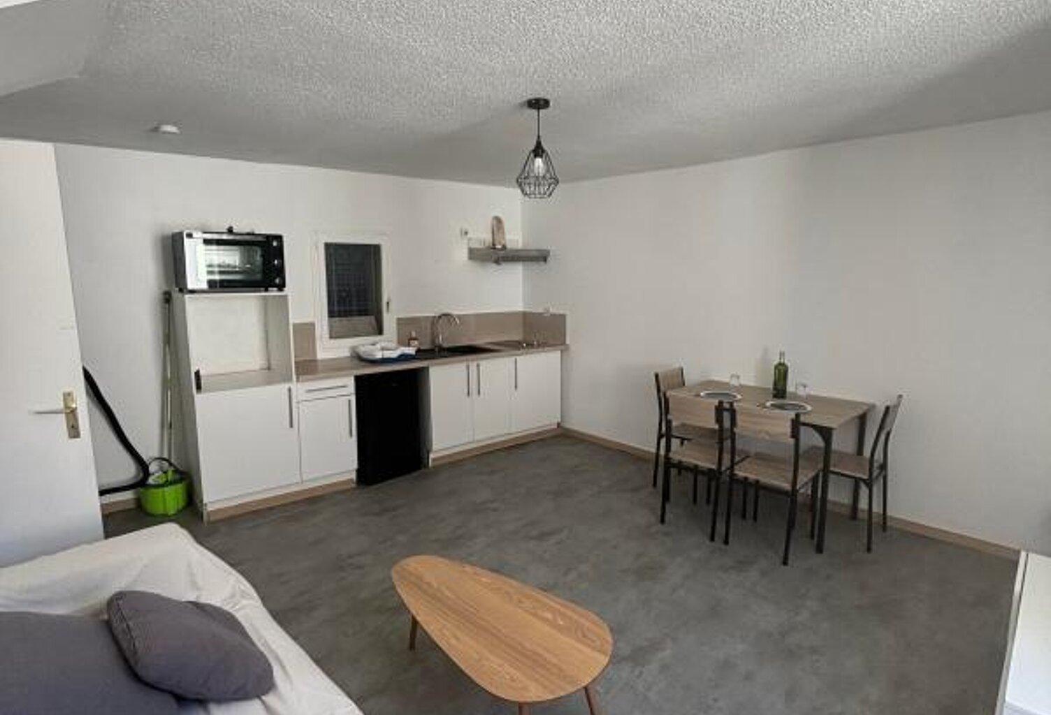 Appartement meublé bien placé et climatisé à Carpentras — photo 1