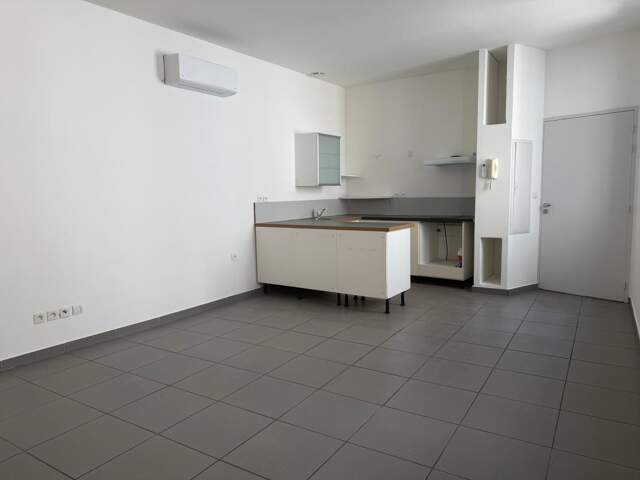 Appartement À Louer — photo du bien