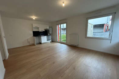 Appartement 3 pièces 813 €