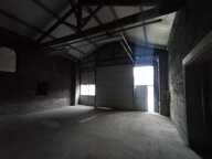 Vaulx en velin Village- Locaux Professionnels, 400m², sur terrain 718m² — photo 2