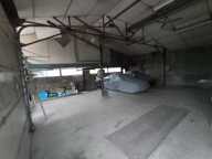 Vaulx en velin Village- Locaux Professionnels, 400m², sur terrain 718m² — photo 3