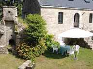 Séglien, Charmante maison en pierre avec dépendance – Un havre de paix en pleine nature — photo 2