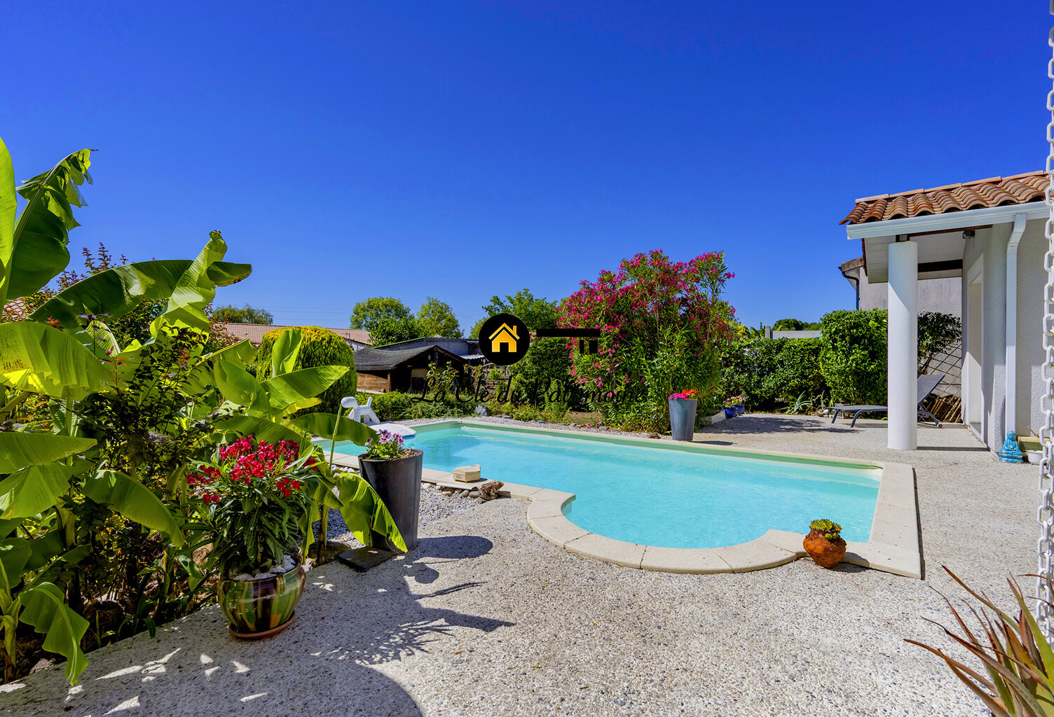 MAISON DE PLAIN PIED 4 PIECES - 118 m2 -  PISCINE -GARAGE- T — photo 1