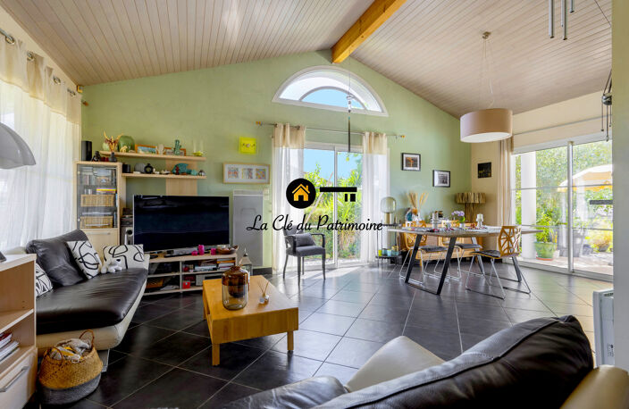 MAISON DE PLAIN PIED 4 PIECES - 118 m2 -  PISCINE -GARAGE- T — photo 4