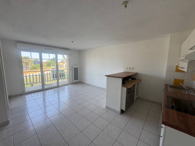 APPARTEMENT 2 PIECES  42 m2 - BALCON 5.50 m2 - UNE PLACE DE — photo 1