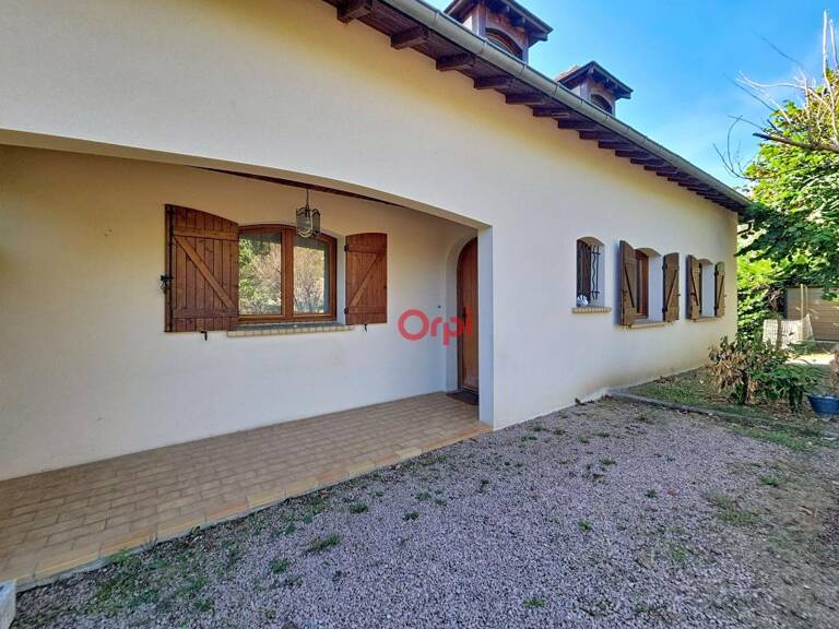 Maison de charme sur 3 niveaux avec terrain exceptionnel à Vendat — photo 1