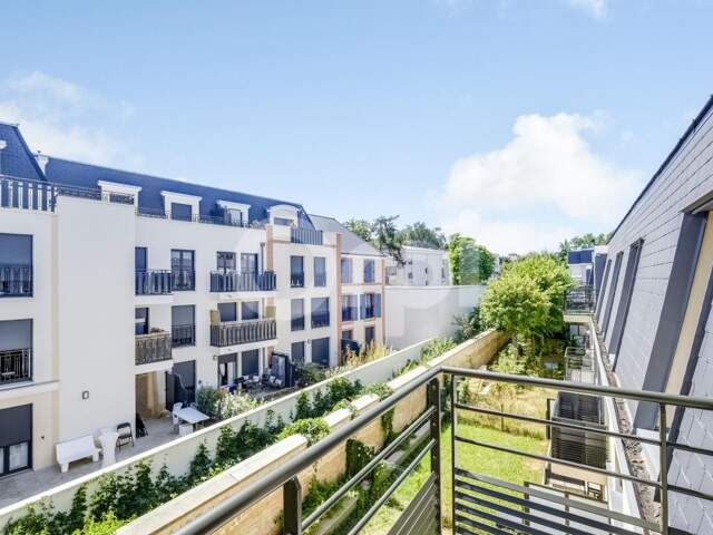 Appartement À Vendre — photo du bien