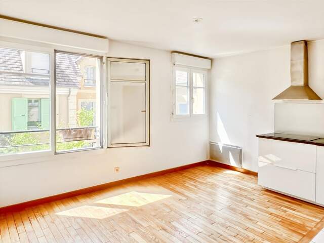 Appartement À Vendre — photo du bien