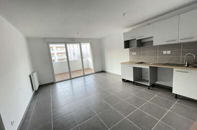 Appartement 3 pièces 803 €
