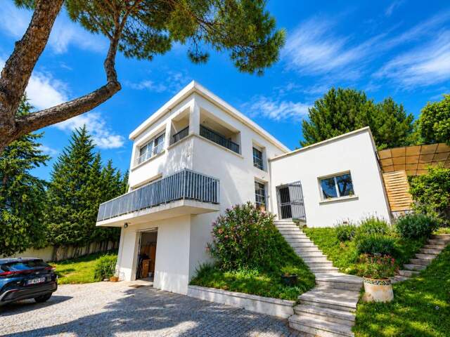 VEDÈNE - Magnifique maison de maitre de 183m² avec grand garage, jardin et piscine — photo du bien