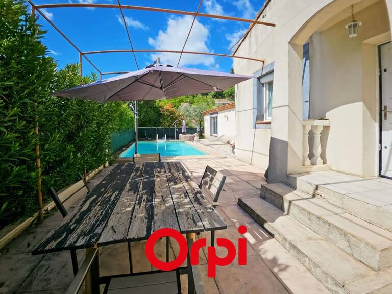 À Vendre maison T4/5, piscine et dépendance, au calme — photo 1