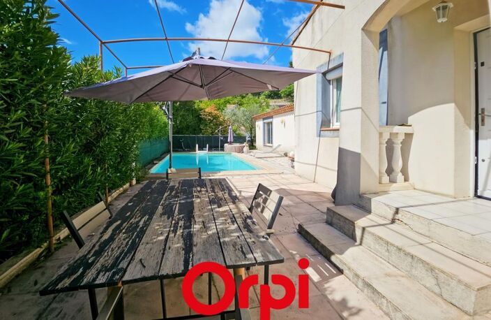 À Vendre maison T4/5, piscine et dépendance, au calme — photo 2