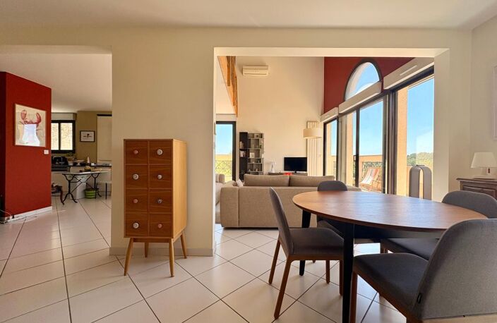 Les Angles, Appartement avec terrasse et ascenseur, vue Palais des Papes — photo 4
