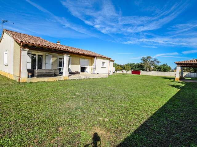 Maison à vendre Pont-Saint-Esprit, trois chambres, grand terrain, piscinable — photo du bien