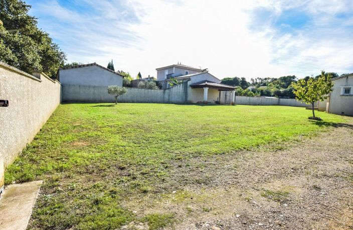 Maison à vendre Pont-Saint-Esprit, trois chambres, grand terrain, piscinable — photo 3