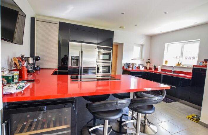Maison à vendre Pont-Saint-Esprit, trois chambres, grand terrain, piscinable — photo 4