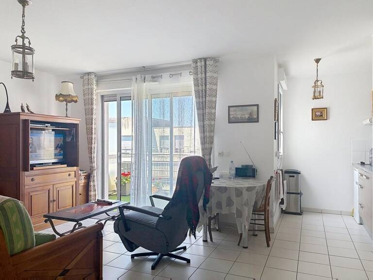 Appartement À Vendre INVESTISSEUR – LA ROCHELLE – RÉSIDENCE SERVICES SENIORS — photo 1