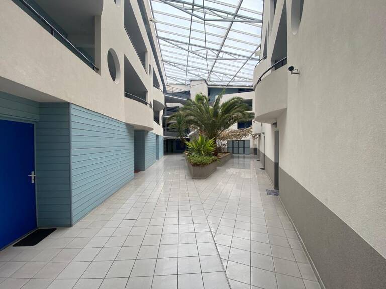 Appartement À Vendre — photo 1