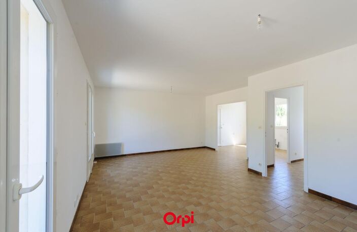 Maison type 3 pièces à vendre à La Jarrie proche des commerces et des écoles — photo 2