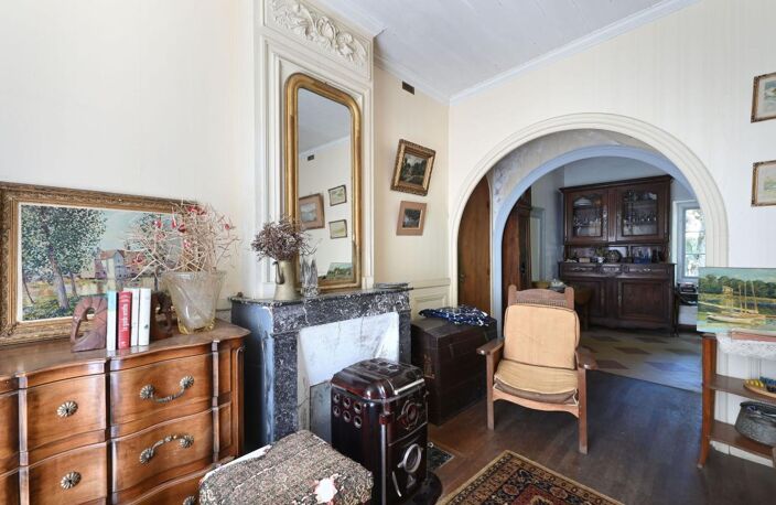 COEUR DE ST MARTIN - Maison de charme à rénover avec jardin — photo 4