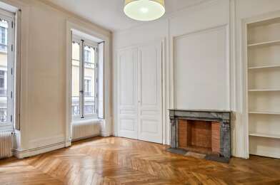 Appartement 4 pièces 729000 €